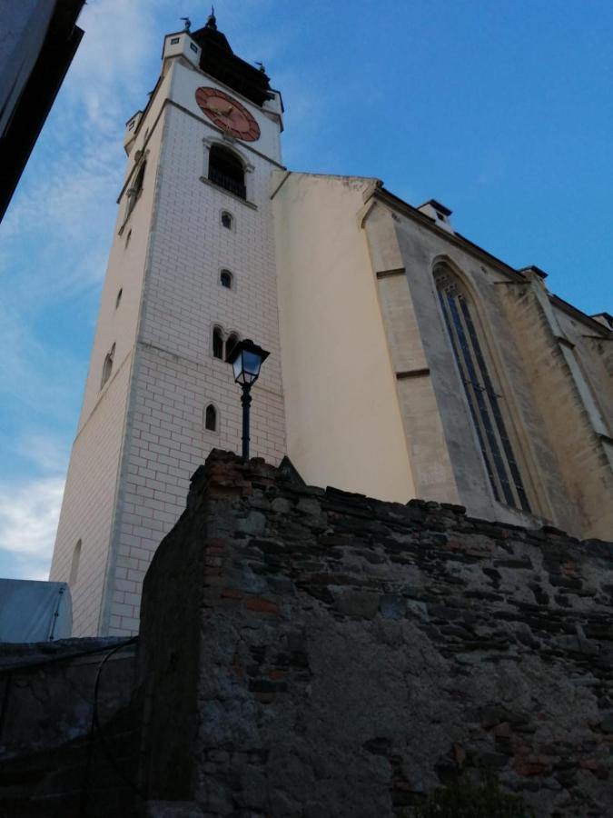 Kremsoase Appartement Buitenkant foto